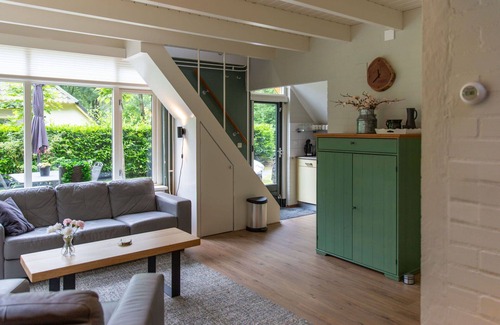 Municipality of Dalfsen House | Lovely apartment in villa for 4 guests with WIFI, pool, TV, terrace and parking