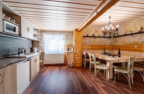 Rokytnice nad Jizerou Villa | Lovely apartment in villa with WIFI, TV, patio, pets allowed, panoramic view and parking