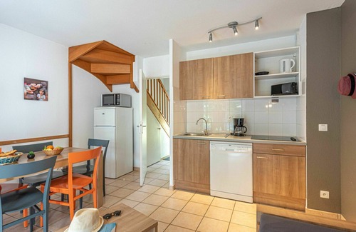 Saumur House | Lovely apartment in villa for 6 people with pool, internet, TV, terrace, pets allowed and parking