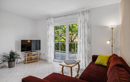 Muritz Apartment | Lovely Apartment In Waren With Wifi
