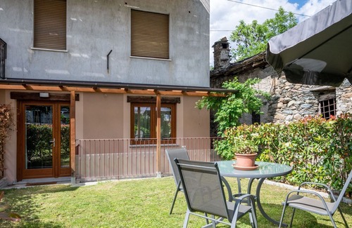 Fenis Apartment | Lovely apartment for 2 people with WIFI, TV, terrace and parking