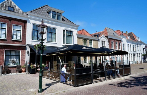 Brouwershaven Apartment | Lovely apartment for 2 people with WIFI, A/C, TV and parking