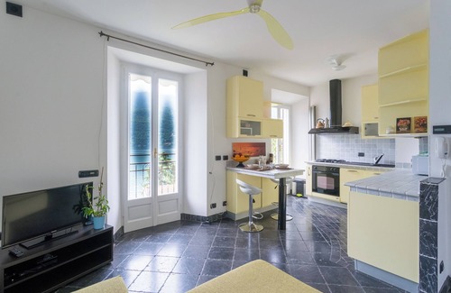 Carate Urio Apartment | Lovely Apartment overlooking the Lake