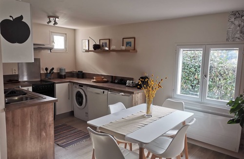 Biot House | Lovely apartment overlooking the village of Biot