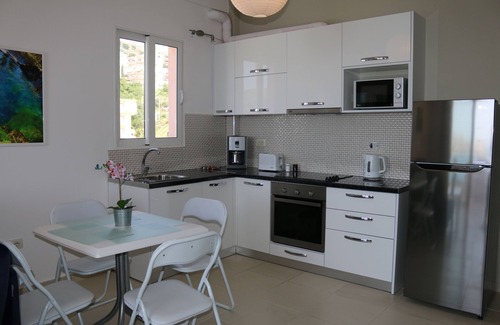 Sarande Apartment | Lovely apartment Sea view, close to beach and town in Saranda 4 beds in Rose House