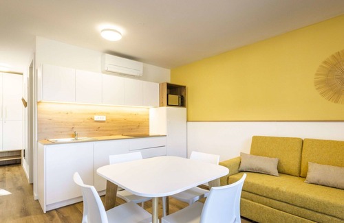 Strunjan Apartment | Lovely apartment with A/C, pool, WIFI, TV, terrace, pets allowed, panoramic view and parking