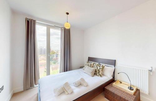 Haggerston Apartment | Lovely Apartment with Balcony - 3 min to Station