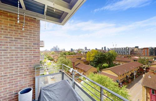 Haggerston Apartment | Lovely Apartment with Balcony - 3 min to Station