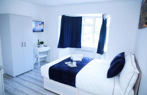 South Harrow Apartment | Lovely Apartment with free parking on premises.