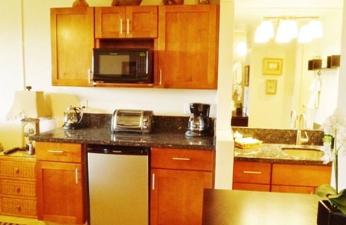 Kihei Apartment | Lovely Appointed Studio With Ocean & Mountain Views. SUMMER DISCOUNT 6/9 - 7/31