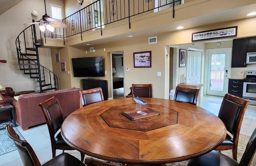 Toilla Segunda House | Lovely Beach Getaway ~ Steps To The Beach ~ The Perfect Family Escape!
