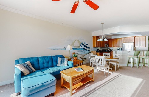 Ocean City Condo | Lovely Boardwalk Condo Overlooking Ocean w/Shared Pool, Free WiFi, Balcony