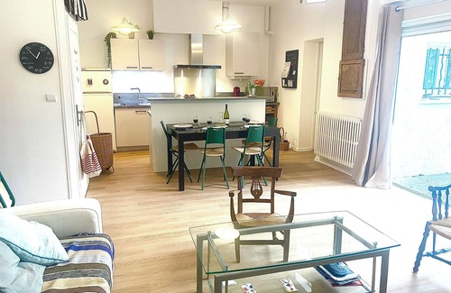 Chartrons House | Lovely Bordeaux shop - Ideally located - WIFI - Air conditioning - Garden