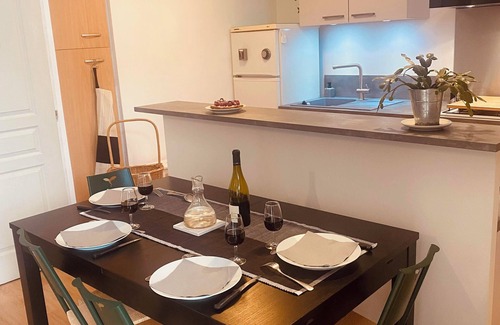 Chartrons House | Lovely Bordeaux shop - Ideally located - WIFI - Air conditioning - Garden