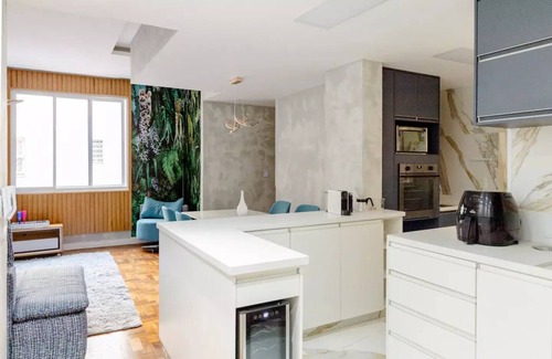 Gloria Apartment | Lovely Retrofit Apartment in Flamengo with Parking WELL LOCATED