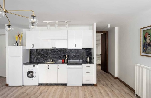 Nisantasi Apartment | Lovely Bright 1BD Home in Prime Location! #168