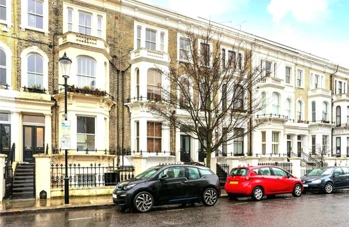 Queen's Gate Apartment | Lovely Bright Apartment