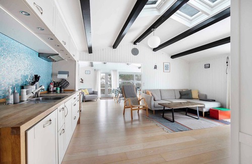 Rodvig Stevns House | Lovely bright summer house close to the beach.