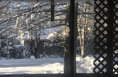 Saint-Hippolyte Cottage | Lovely Cabin close to St- Sauveur
