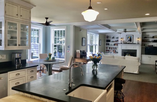 Cape Elizabeth House | Lovely Cape Elizabeth Family Home 3 to 5 miles to Portland & Beaches 3,700 sq ft