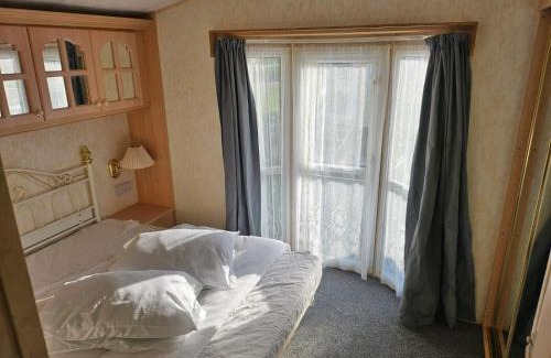 Hunstanton Other | Lovely Caravan At Manor Park, Nearby Hunstanton Beach In Norfolk Ref 23029T