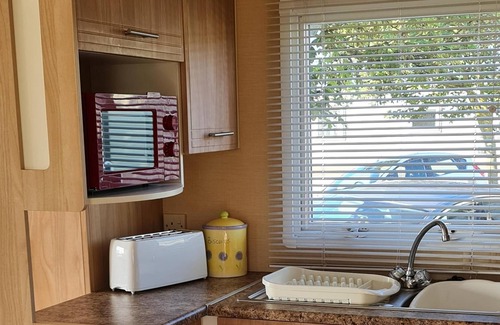 Winestead House | Lovely caravan at Sand le Mere Holiday Park ref 71002I