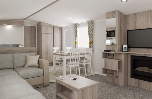 Dunbar House | Lovely Caravan Sleeps 6 with outside decking and great on site facilities
