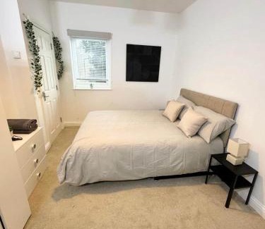 Saint Paul's Apartment | Lovely Central 1BR Flat
