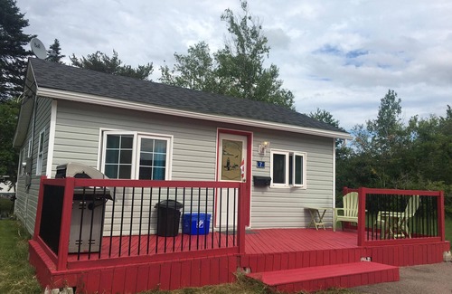 Pointe-du-Chene House | lovely chalet near the beach