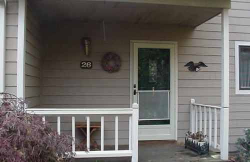 Chautauqua House | Lovely condo is located at the northern end of Chautauqua Institution: RENTS YEAR-ROUND!
