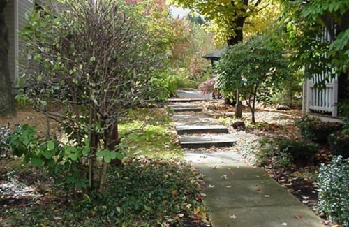 Chautauqua House | Lovely condo is located at the northern end of Chautauqua Institution: RENTS YEAR-ROUND!
