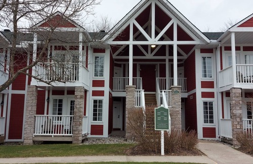 Oro-Medonte Condo | Lovely condo unit in Horseshoe Valley