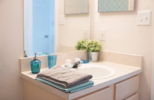 Clearwater Condo | Lovely condo with pool close to beaches!