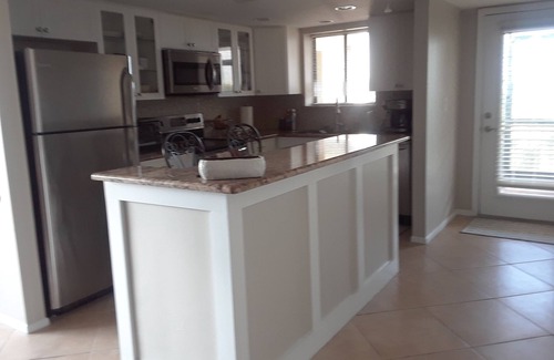 Sarasota Condo | Lovely Condo with View of Lido beach and walking distance to St Armand's Circle