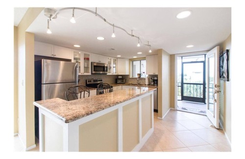 Sarasota Condo | Lovely Condo with View of Lido beach and walking distance to St Armand's Circle