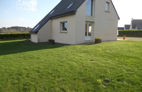 Plougrescant House | Lovely contemporary house 2003 with luxurious and spacious interior