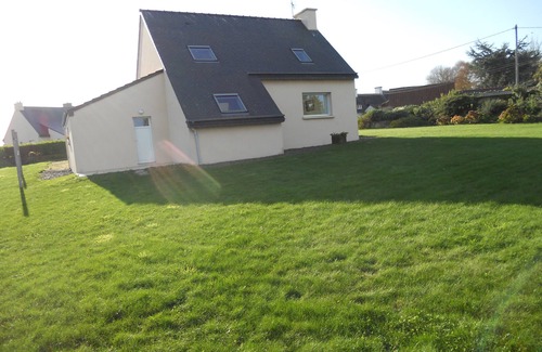 Plougrescant House | Lovely contemporary house 2003 with luxurious and spacious interior