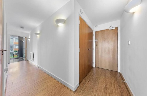 Canary Wharf Apartment | Lovely & Cosy 2 Beds London skyline view