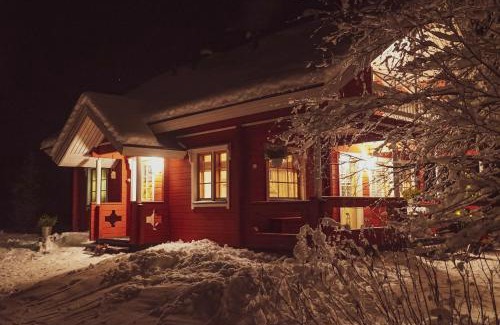 Sonka Ski Chalet | Lovely Cottage by Ounasjoki