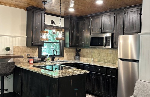 Ellijay Cabin | Lovely cottage/cabin on the Cartecay River in Ellijay