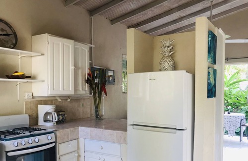 Rockley Cottage | Lovely cottage close to the beach.