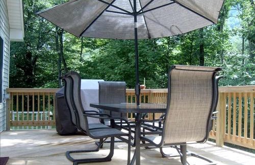 Chichester House | Lovely Cottage Getaway in the Mountains near Phoenicia, New York