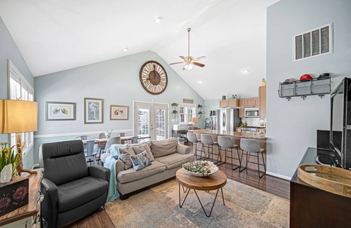 Michigan City House | Lovely Cottage steps from the beach with parking in back in Sheridian Beach!