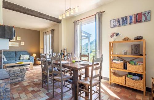 Saint-Etienne-d'Albagnan Villa | Lovely country house with private pool
