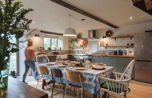 Clyro House | Lovely countryside cottage with river access and mountain views