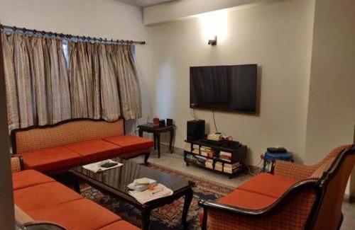 Chinar Park House | Lovely couple friendly guest house