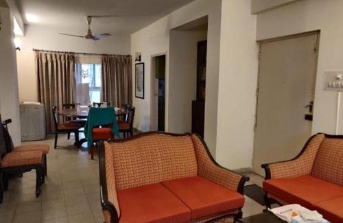 Chinar Park House | Lovely couple friendly guest house