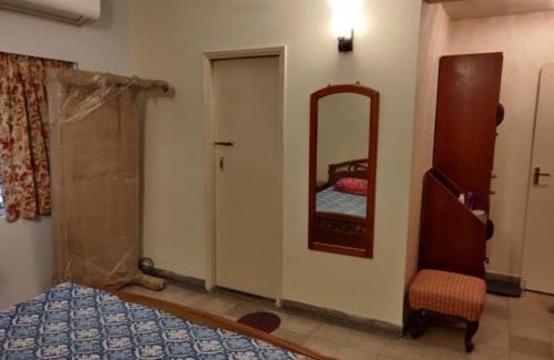 Chinar Park House | Lovely couple friendly guest house