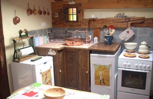 Ollon Apartment | Lovely cozy studio Bed & Arts "The Dream Workshop"