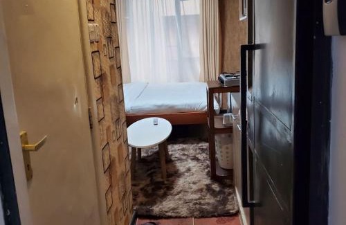 Embakasi Apartment | Lovely & Cozy Compact Studio Near Airport with Rooftop View